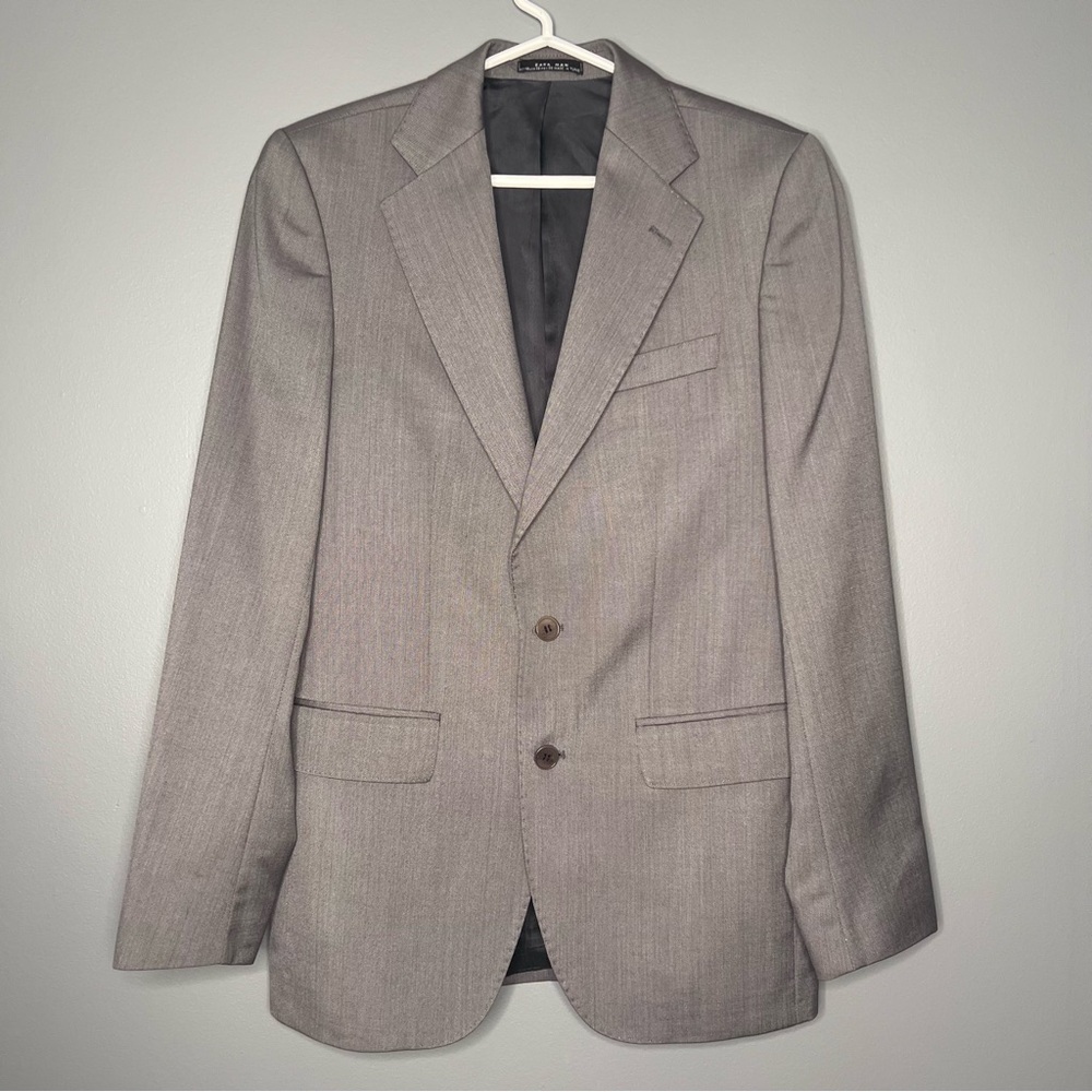 Zara  Man’s Gray wool/silk blend 2 button blazer 38